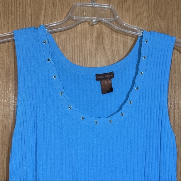 Multiples Max Studio Blue Tank Top Scoop Neck size large - Picture 2 of 3